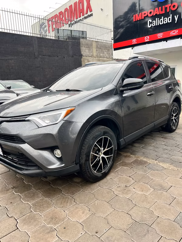 Toyota rav4 2017 LE 4x2