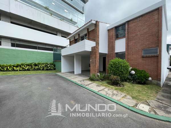 CASA EN RENTA EN ZONA 10 