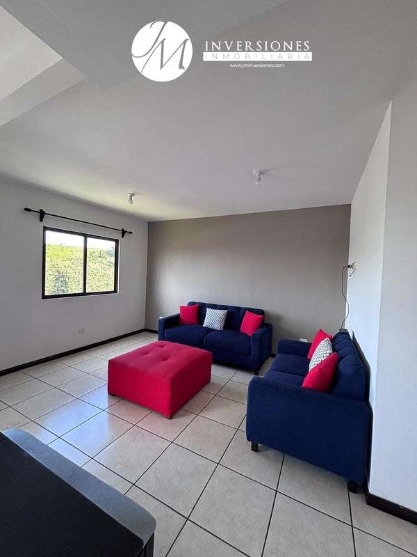 Venta De Casa 4 Habitaciones En Zona 16