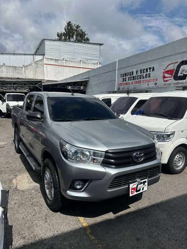 Toyota Hilux 2020 Mecánica 4x4 de Agencia Turbo Diesel Nítido Nada que Invertir un Dueño Listo para Trabajar