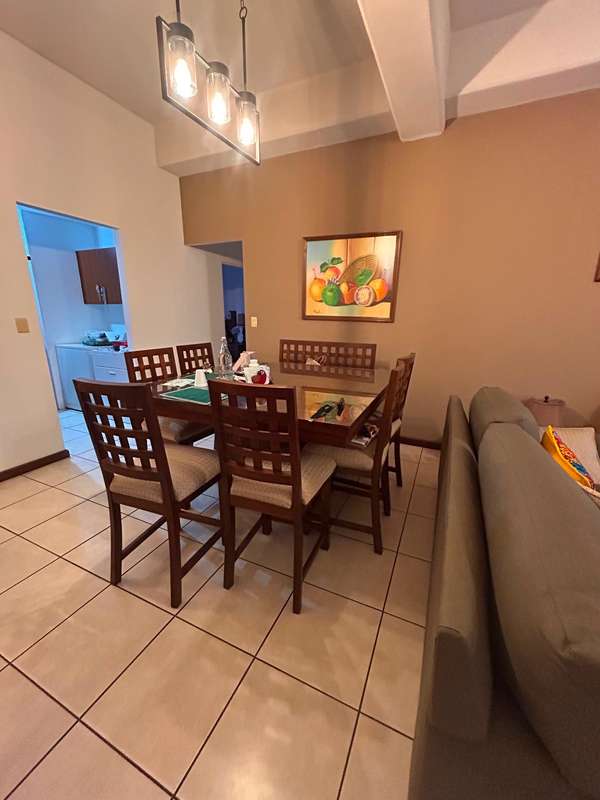 Alquilo amplio apartamento en Condado Naranjo 