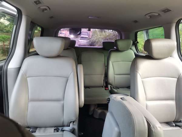 microbus hyundai grand starex