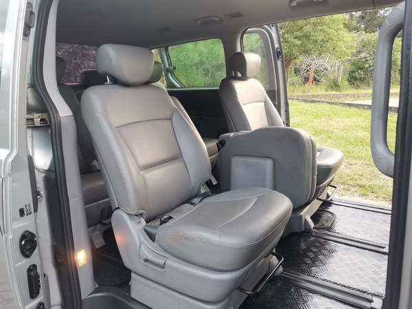 microbus hyundai grand starex