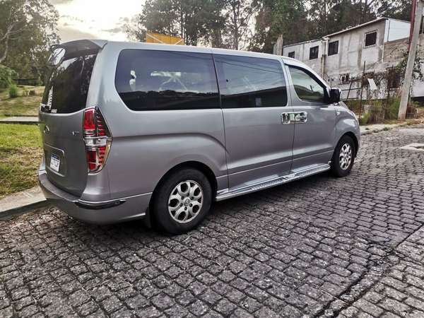 microbus hyundai grand starex