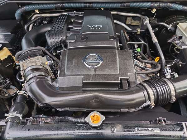 NISSAN FRONTIER CREW CAB SE 4X2 2010