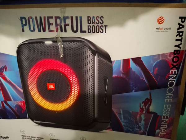 bocina party box