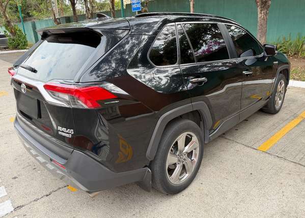 Toyota RAV4 Hibrida 4x4 Full Equipo 2021 Agencia 69,550km Q205,000