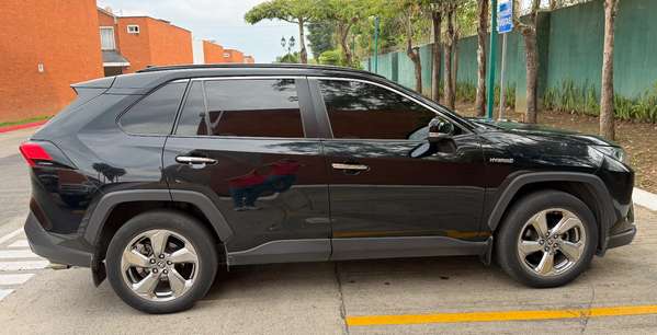 Toyota RAV4 Hibrida 4x4 Full Equipo 2021 Agencia 69,550km Q205,000