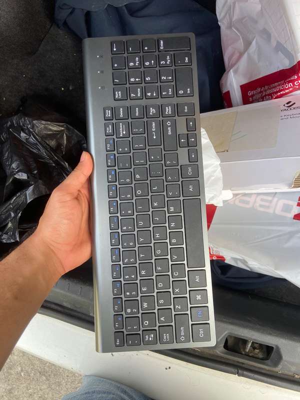 Teclado inalambrico, para oficina. 