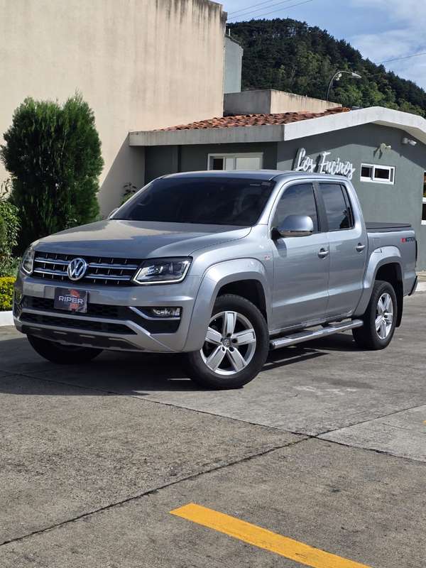 VOLKSWAGEN AMAROK HIGHLINE 2.0 BITURBO 4MOTION AUTOMÁTICO 4 CIL. 2024 DE AGENCIA
