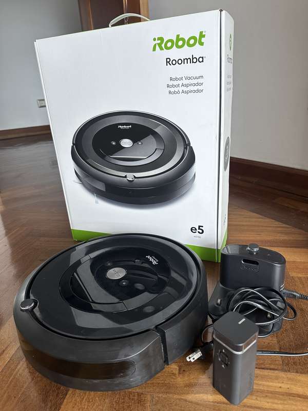 Aspiradora Robot iRobot Roomba e5 (Kit Completo en Caja)