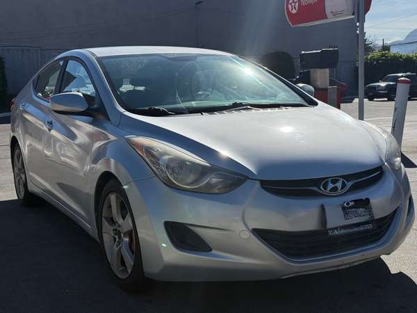  ¡SE VENDE HYUNDAI ELANTRA GLS 2013! 