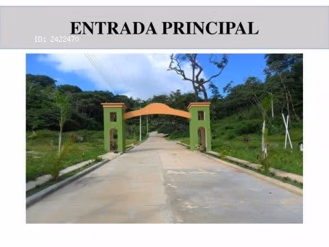 Subdivision upon bayfront hills at Oak Ridge, Roatán