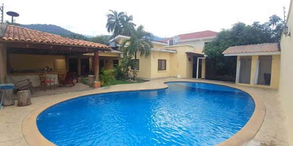 SE VENDE o SE RENTA CASA EN COL. TREJO L.11,800,000.00 $1,700.