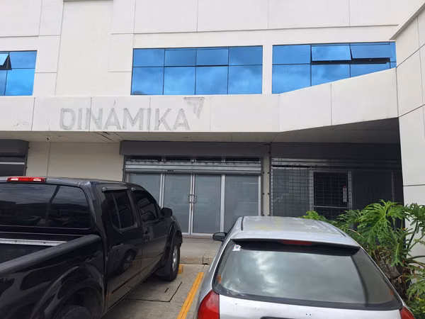 Se Renta Local Comercial Blv. Comunidad Europea