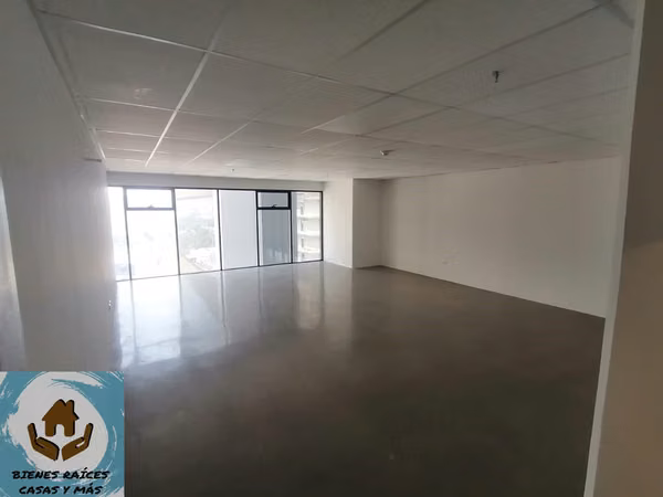 RENT LOCAL FOR OFFICE IN MODERN AND SAFE TOWER OF YOURPA BLVD