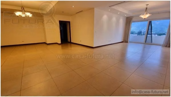 Exclusivo Apartamento en Las Marias en Venta de 3 Hab @ Lomas del Guijarro