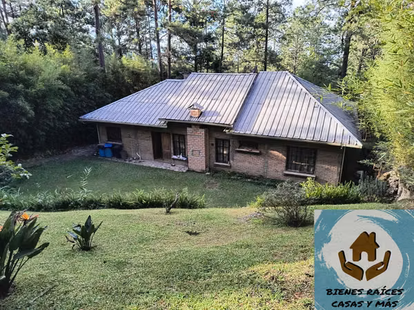 VENDO CASA CON AMPLIA ÁREA VERDE CON PINOS Y CLIMA AGRADABLE EN LOMAS DEL HATILLO