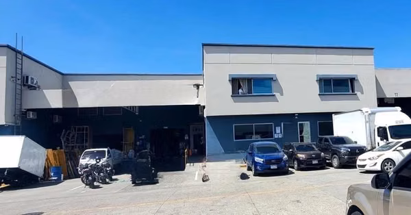 Se Vende Bodega en Sector Segundo Anillo