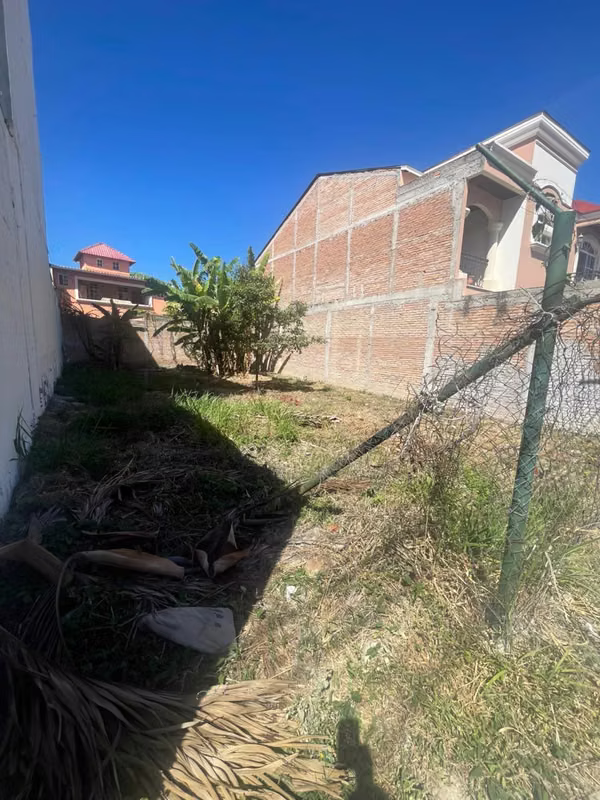 Se Vende Hermoso Lote Terreno Res. Las Hadas