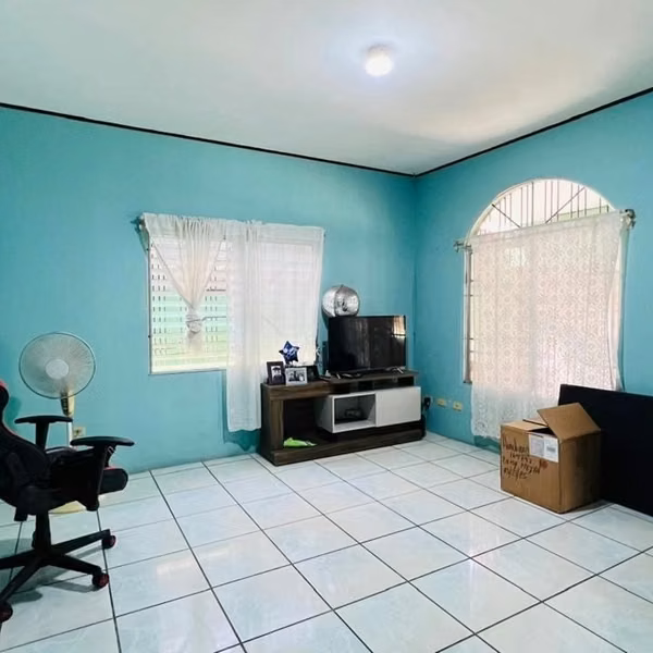 CASA EN VENTA-SPS