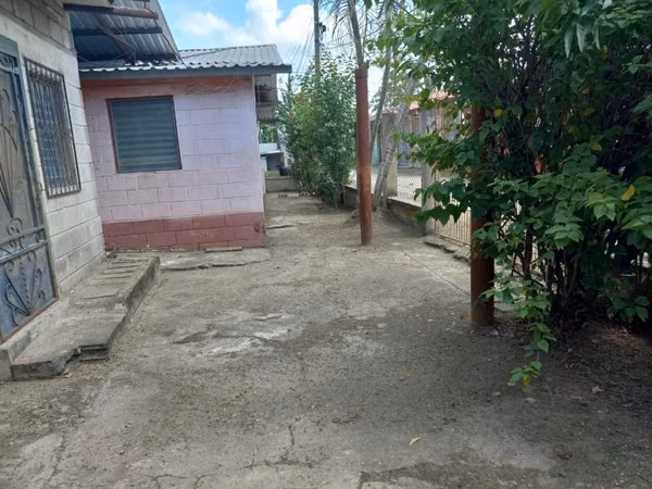 Venta de casa grande más apartamento