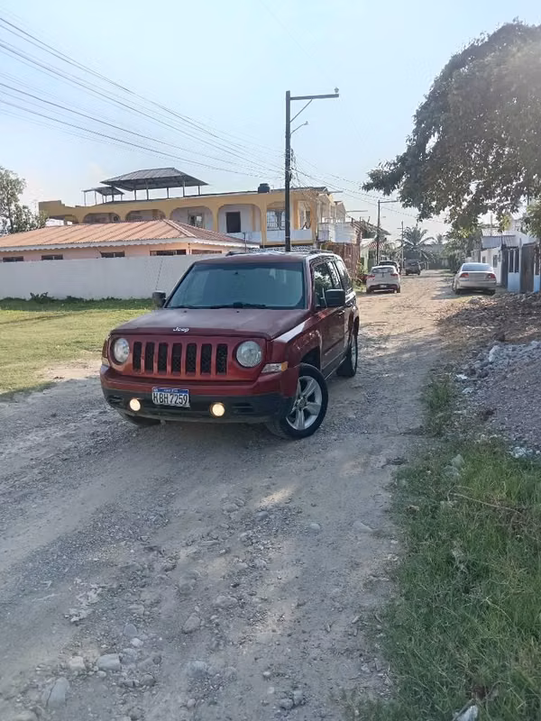 *Jeep Patriot 2014* 4X4