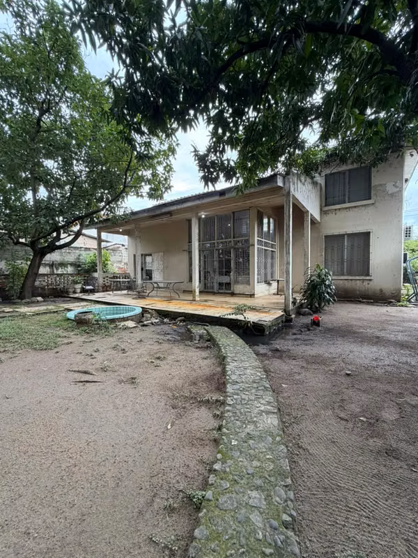 SOLD PROPERTY OF 1219 VARAS IN SUYAPA DISTRICT (SHOPPING AREA)