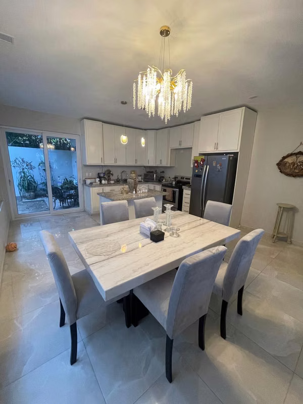 SE VENDE CASA EN VILLA MERENDÓN - SECTOR FORESTA