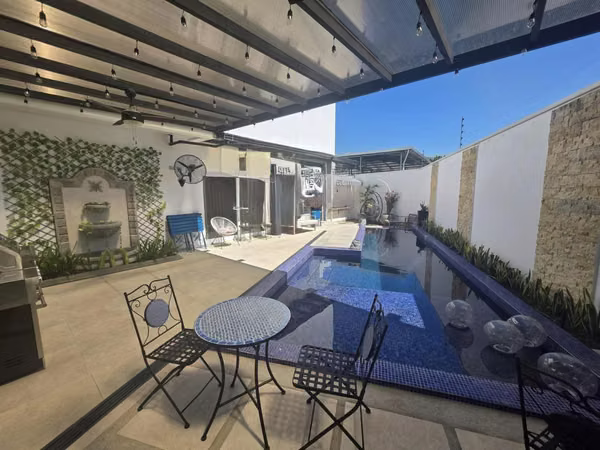 SE VENDE PROPIEDAD DE 3 NIVELES EN COLONIA TREJO
