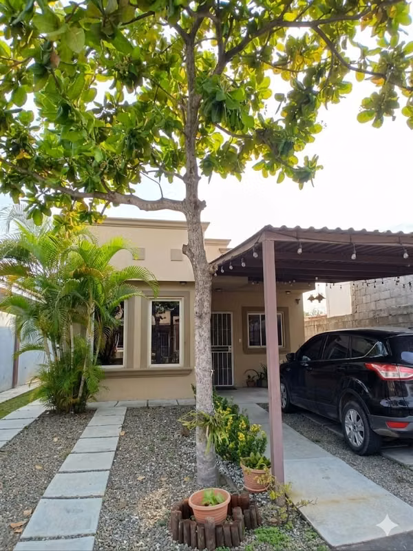 Venta de casa en residencial Salamanca en SPS