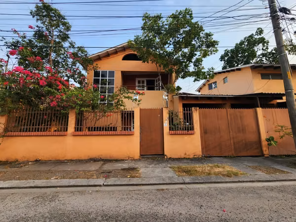 Property for Sale - 2 Townhouses - Residencial Los Alamos - San Pedro Sula