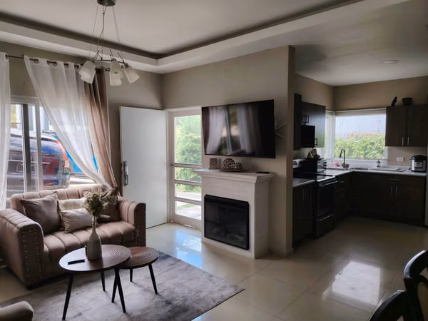 VENDO CASA EN VALLE DE ANGELES RES. VERSALLES
