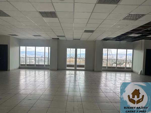 ALQUILAMOS LOCAL CON TERRAZA EN SEGUNDO NIVEL DE ECOPLAZA