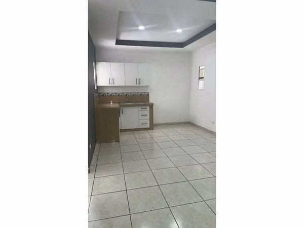 Res.Palma Real(Zona Sur, Fuerza Aerea)Circuito Cerrado/2 Hab/Incluye agua, vigilancia