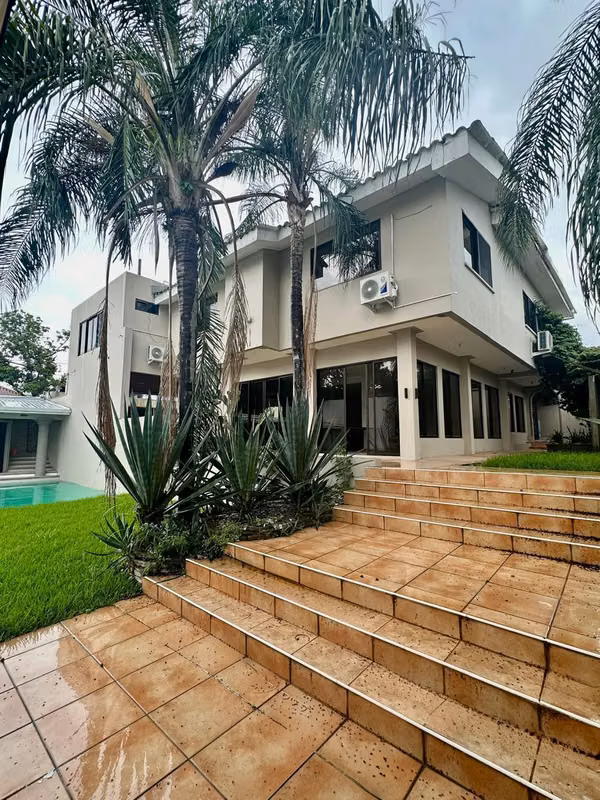 Se Vende Casa en Colonia Prado Alto – San Pedro Sula