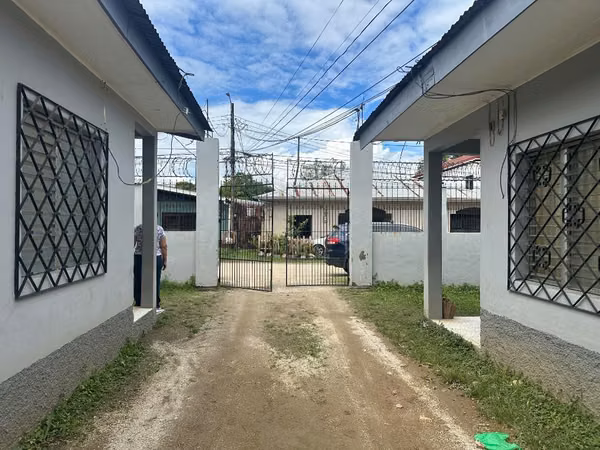 Propiedad de 3 casas en venta