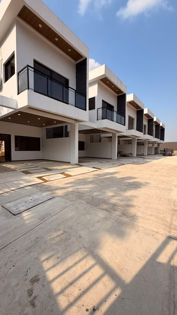  Juan Lindo Hills | Exclusivos Townhouses en Venta – Sector Mackey, San Pedro Sula