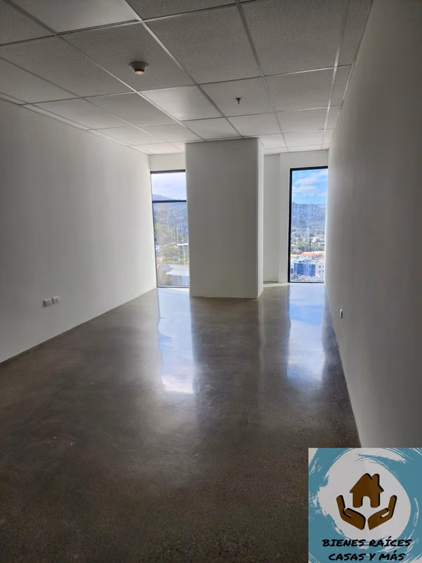 LOCAL EN VENTA PARA OFICINA EN TORRE ARTEMISA, IDEAL PARA CUALQUIER TIPO DE OFICINA