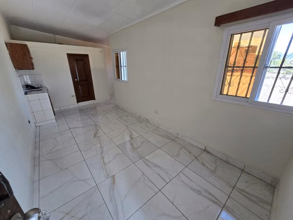 Col. The Colinas (The Home) Closed Circuit, Central, Accessible, Remodeling, 1 Hab + Parking