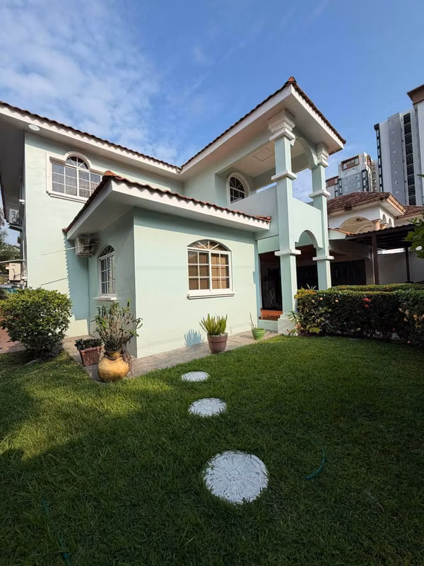 SE ALQUILA AMPLIA CASA EN JARDINES DEL VALLE SAN PEDRO SULA