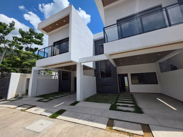 Rent or sell TownHouse Col. Juan Lindo