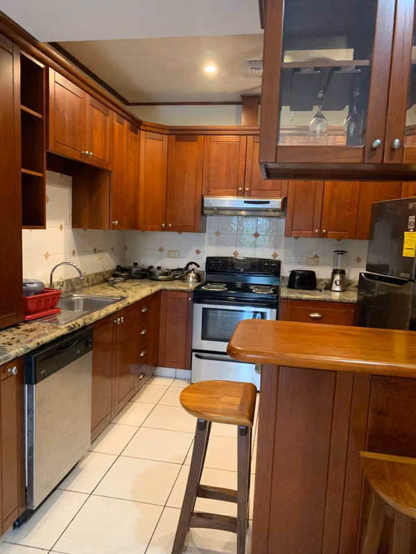 Condominio de dos habitaciones en renta amueblado, San Pedro Sula, Honduras