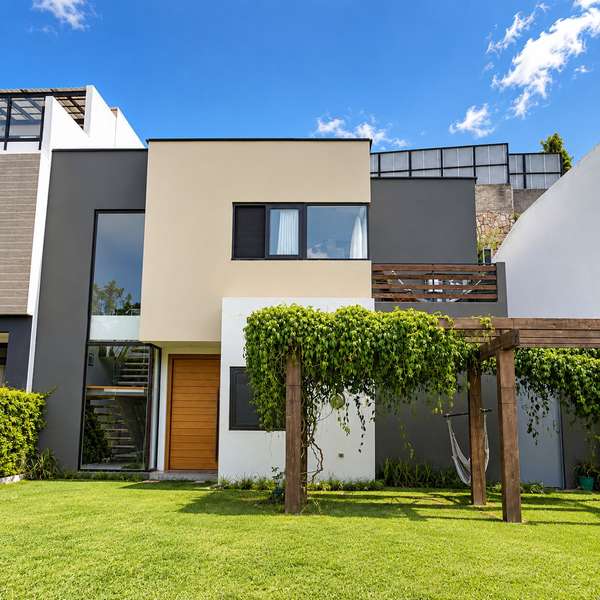 House for Sale - - - - - - - - - - - - - - - - - - - -