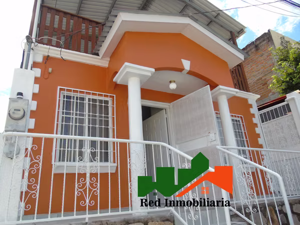 ¡ CASA EN RESIDENCIAL EL MANANTIAL !