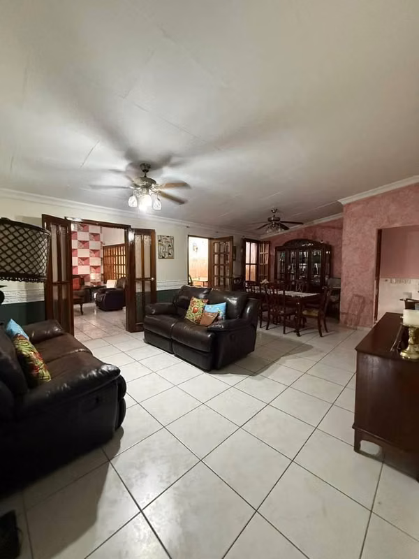 Venta de casa en Colonia Miraflores Sur