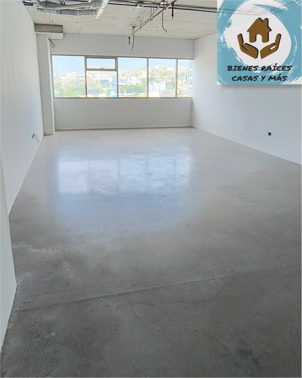 VENDO LOCAL PARA OFICINA EN TORRE CON UNA PEQUEÑA ÁREA CON VISTA A LA CIUDAD EN EL BLVD MORAZÁN