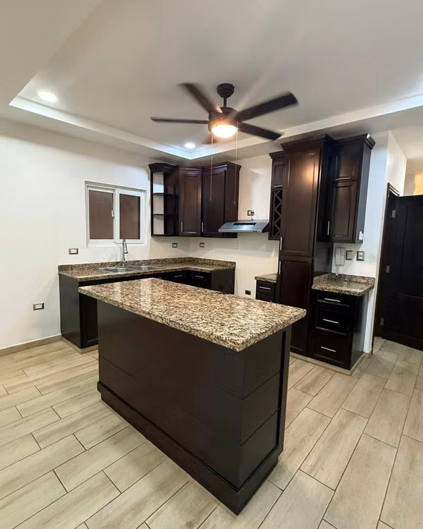 Se Alquila Casa en Residencial Villas San Antonio-san pedro sula