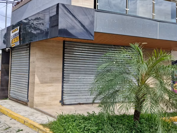  ¡LOCAL COMERCIAL EN RENTA EN PLAZA ÁNGEL – EL PROGRESO, YORO!