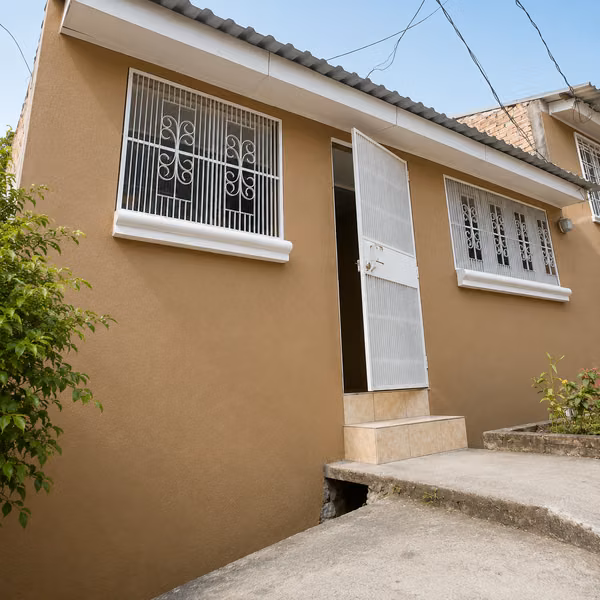 Casa en Venta | Residencial Plaza | Peatonal de Esquina